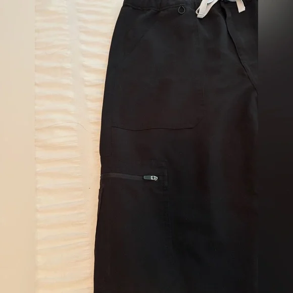 Figs black scrub pants - size large - Picture 5 of 12